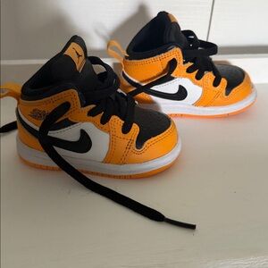 Air Jordan 1 retro high OG TD yellow